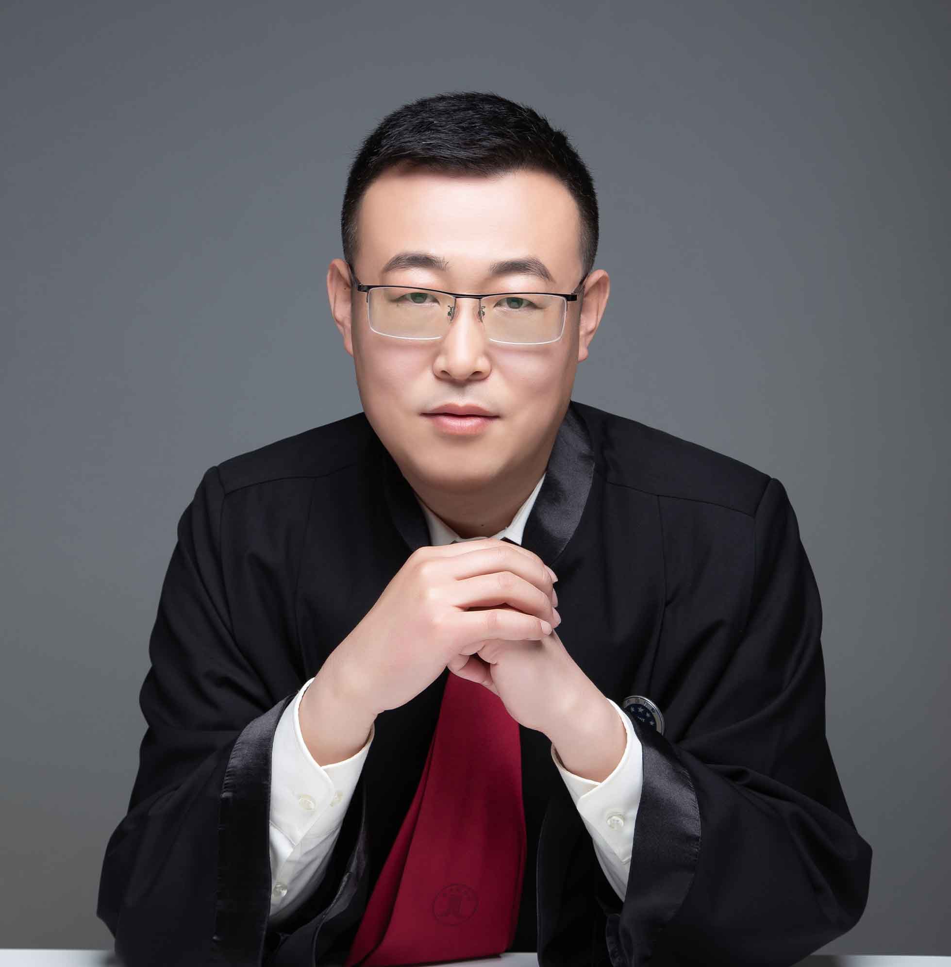 袁立军创 律师 创始合伙人 党支部书记